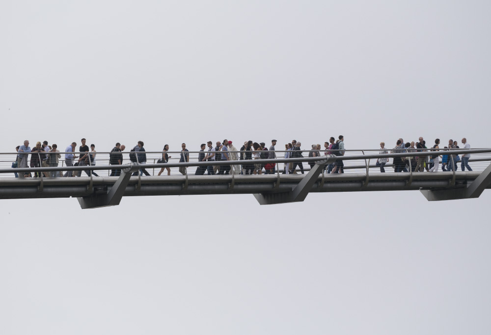 cross over the river