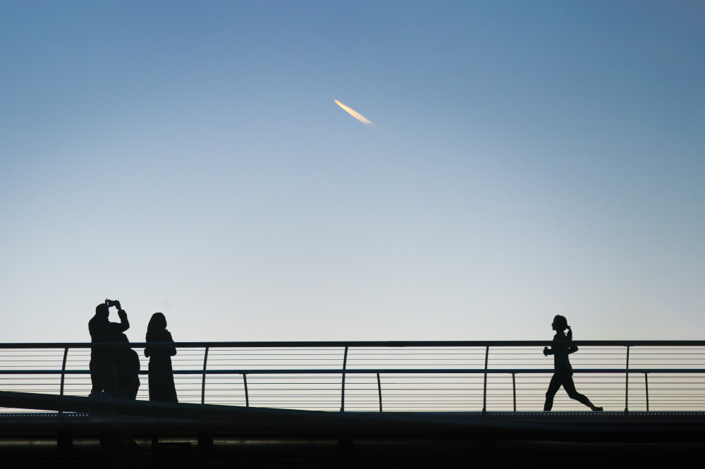 to make a clean escape